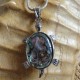 Pendentif tortue nacre abalone reflets roses | Coquillage ormeau naturel